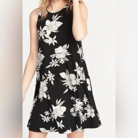 Old Navy Dresses & Skirts - Old navy floral midi dress